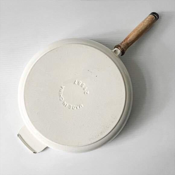 Vintage Enamel Cast Iron Fry Pan Skillet 11" White Wooden Handle - Picture 3 of 5